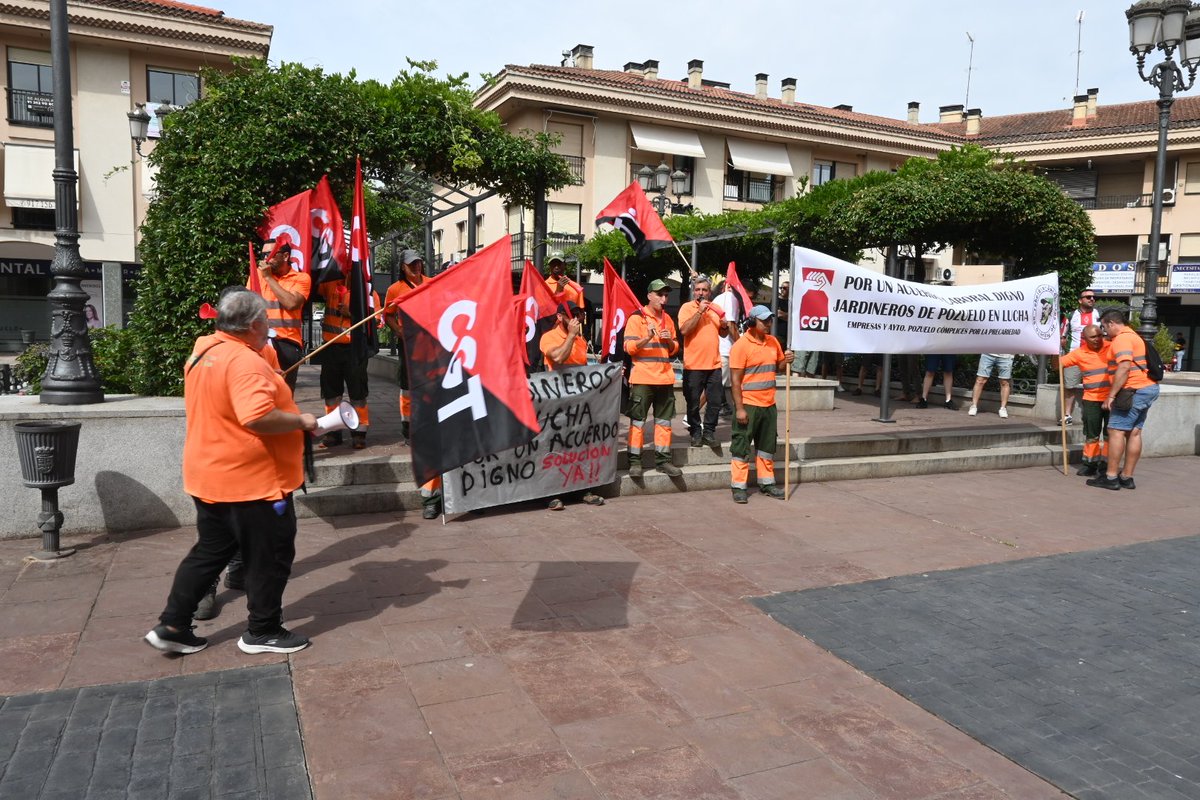 CGT_Madrid's tweet photo. POZUELO | Nueva jornada de #Huelga en #Pozuelo
#JarineríaPozueloEnLucha
¡#INDITEC, #EULEN y @ayto_pozuelo responsables!
El municipio con la Renta más alta se resiste a negociar.
Nos encaminamos a una #HuelgaIndefinida
La lucha es el único camino!
#JardinerxsPozueloEnLucha https://t.co/ZGlTlPki54