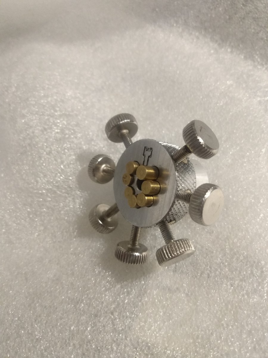 Only lock picking tool available for vanlocks 

#lockpick #vanlock