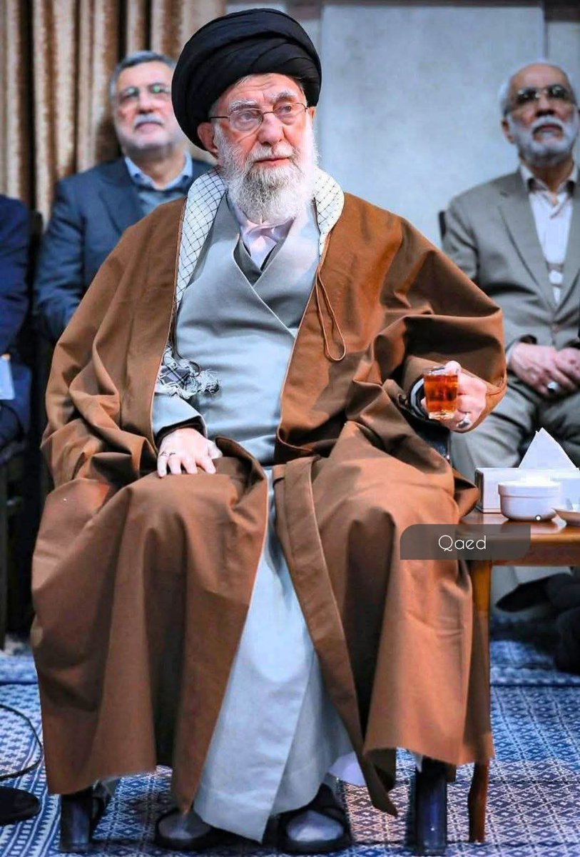 SayedHussainA20's tweet photo. غیرت را باید از م��دان واقعی چون سیدعلی خامنه ای یاد گرفت https://t.co/fJ9vuoCgpE