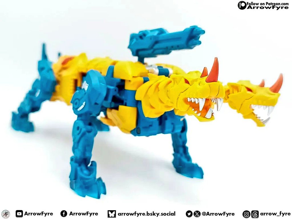 ArrowFyre's tweet photo. I am the weapon terror! 
TFC Toys Astaroth 📸

#Transformers #TFCToys #Astaroth #Sinnertwin #Terrorcon #3rdpartytransformers #Abominus #toyphotography https://t.co/2aaIkiAO20