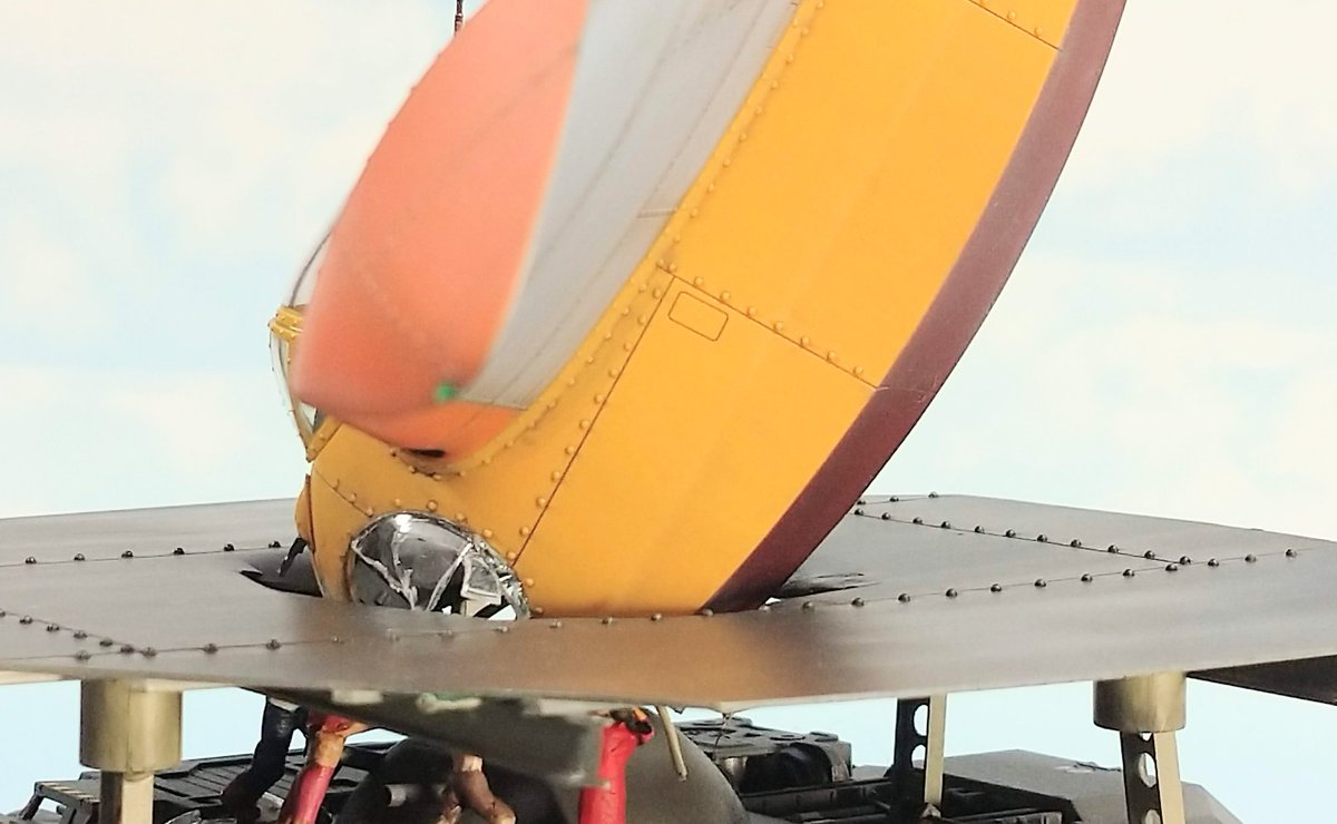 #キャラプラコン2025
マイナーなジャンルの未来少年コナン作品でしたがコンセプトを見て頂いたようで総合2位を受賞することができました。ギガントの主翼内部のドラマを1/72サイズで配置しました。
この度は誠にありがとうございました。