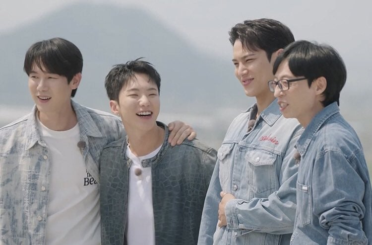 WorldwideCarats's tweet photo. [TRENDS]
It's time for Seventeen's Hoshi and Mingyu tandem to finally appear in the SBS new variety show, Whenever Possible! 🐯🐶

Whatever generation you are in, make some noise and drop the tags now! 📢 

HOSHI X MINGYU ON WHENEVER POSSIBLE
#틈만나면_일상속_호시민규의틈
#HOSHIxMINGYU_onWheneverPossible
@pledis_17
