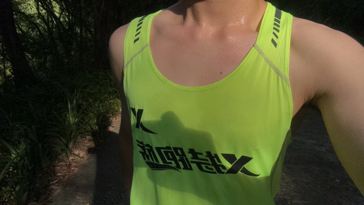 太久没跑步了🥹该跑跑了，小狗就应该多跑跑