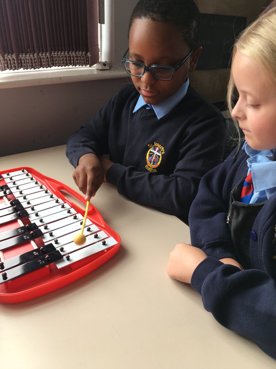 stjosephshx3's tweet image. Year 3 had their weekly glockenspiel lesson today.