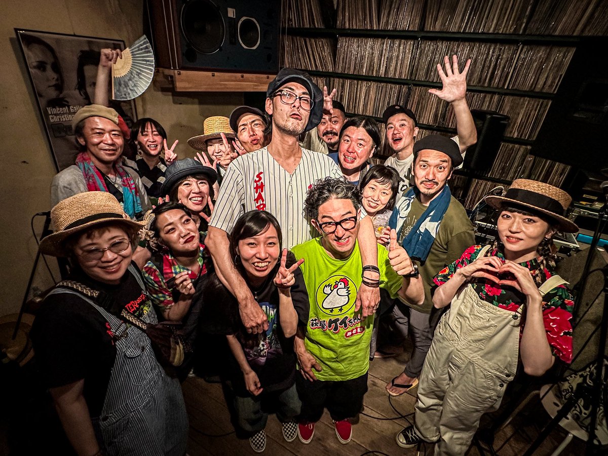 ハニーバニー２０周年！集まれ！パチョダラリング楽団！最高な夜になりました！ジャンダラリンとまほろばローリング楽団とは相性が良いんだな〜！またやるよ！その時は是非！ハニーバニー２０周年おめでとうございます！