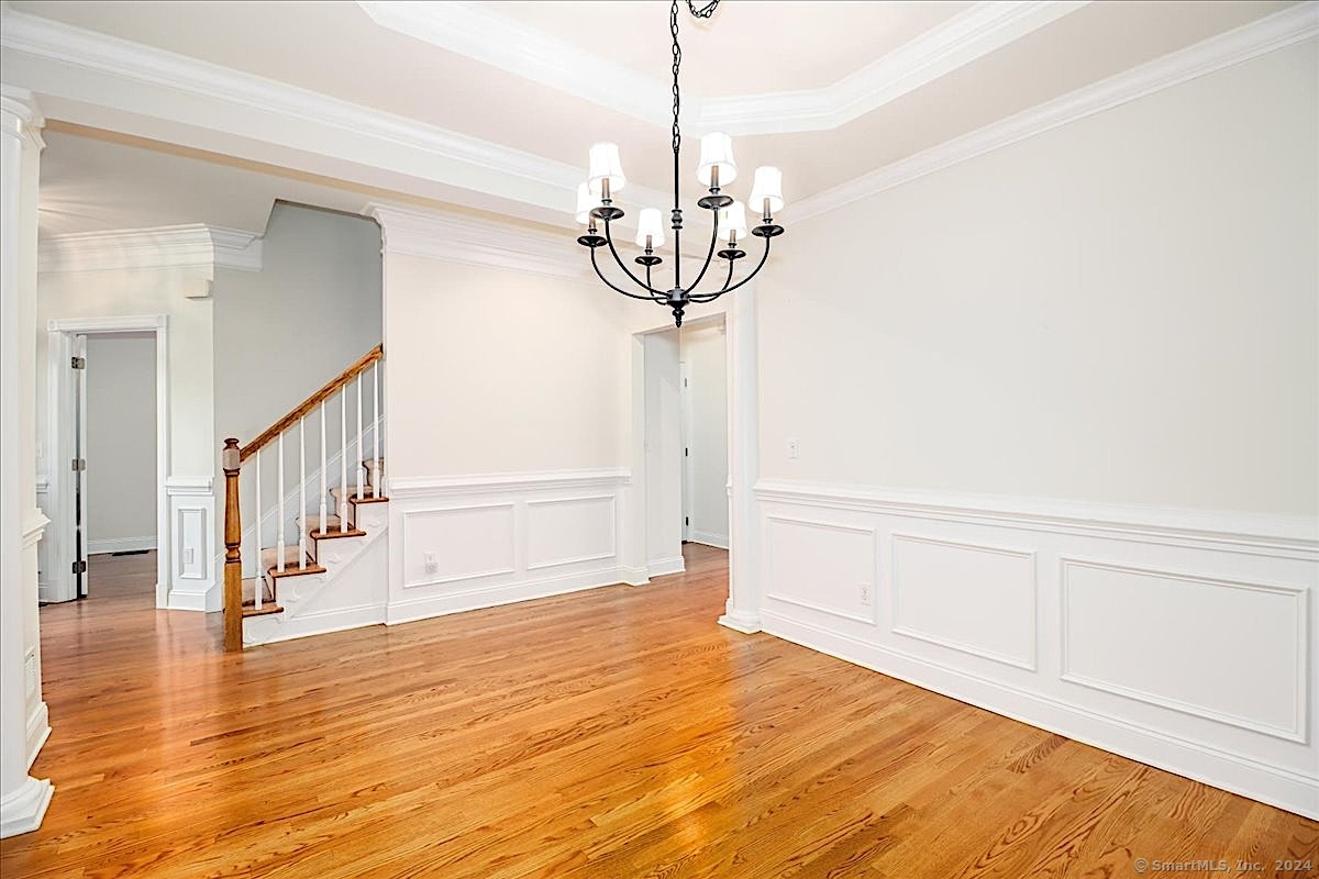 KathyHamiltonCT's tweet photo. 66 Watkins Drive Unit 66, Newtown, CT, 06482
2 bed | 2.5 bath 3394 Sq. Ft.
Active | 595000
https://t.co/fwA3eMoA0r
MOTIVATED SELLER! Discover the elegance of this luxurious condominium designed specifically for those over 55. Ideally situated between Exits 10 and 11 on Route... https://t.co/9mfREhkUVb
