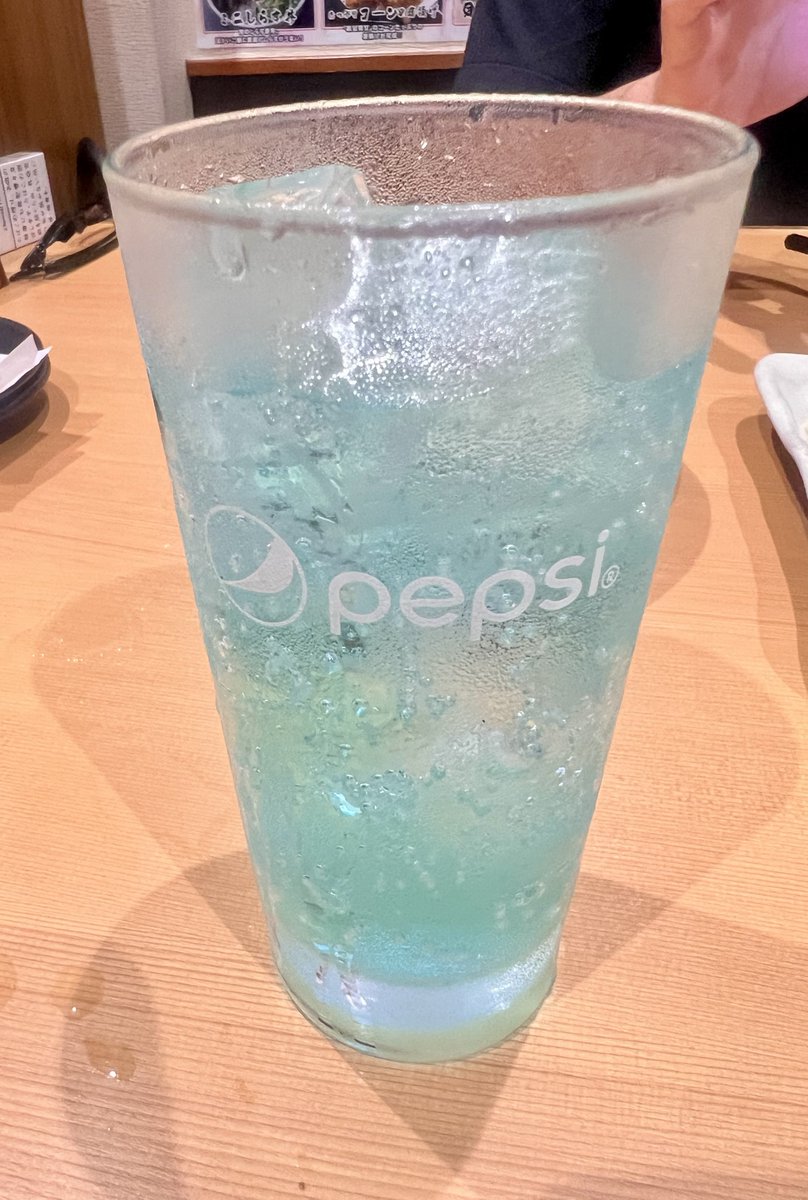 SORAくんのカルサイネイザンを受けたあとは焼き鳥屋さんで乾杯🍻
いっぱい食べて話して楽しかった😊
楽しい時間はあっという間に過ぎるね。
琵琶湖ソーダはラムネ味♪

<a href="/massageOnekyoto/">京都men's もみほぐしオイルM&タイ古式カルサ イネイザン🇹🇭Relaxation SORA</a>