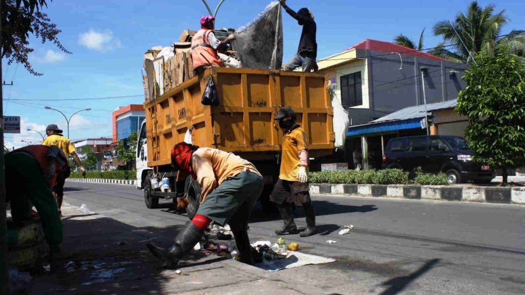 Waste4Change tweet media