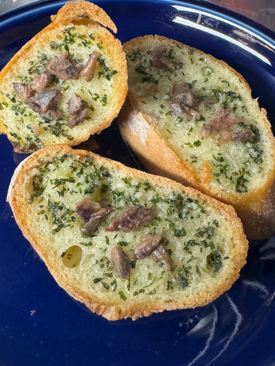 ✦・┈┈┈┈┈┈┈┈ ・✦

　今週も充実のフード🍽️

✦・┈┈┈┈┈┈┈┈ ・✦

ちょい飲みおつまみはもちろん
がっつり晩ごはんにもおすすめ！

三種盛りはなくなり次第入れ替わります🧂

#ポラナイ