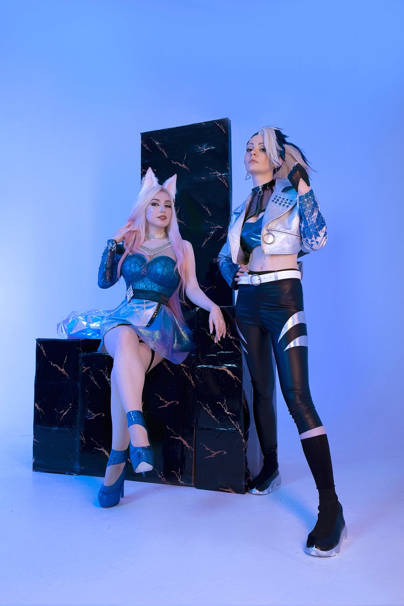 Kda cosplay 💙💜
Ahri &amp; Akali 
#cosplay #kdacosplay #ahri
#ahricosplay #kaisa #kaisacosplay
#evelynn #evelynncosplay #akali
#akalicosplay #leagueoflegends
#seraphine #kda #cosplayphoto #cosplaying