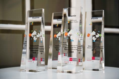 🎉 ¡Vuelve la 10.ª edición de los Premios Finanzas para Todos!

🗓️ Plazo de presentación de candidaturas:
 Del 16 de junio al 5 de septiembre de 2025

📲 Más info y bases en:
👉 finanzasparatodos.es/premios-de-edu…
#EducaciónFinanciera #PremiosFinanzasParaTodos #Finanzas #Economía