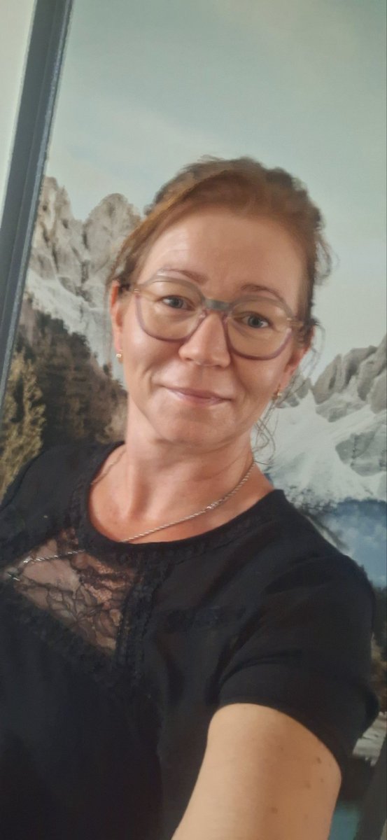 #jarig #birthday maar het lijkt eerder grote schoonmaak...iets met #gaslek(je) en nu dus zo'n beetje heel het huis overhoop om nieuwe gasleiding van onder naar boven aan te leggen....🤪🫣