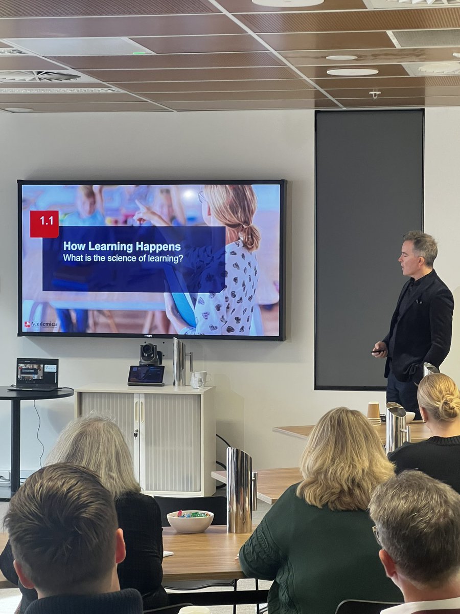 ellis_patrick's tweet image. What a fantastic day connecting with @C_Hendrick at @ceacg. Carl’s knowledge, expertise and insights provided great learning and reflection for us all with our continued work through Catalyst. Moving from implementing to embedding High Impact Teaching Practice with intentional…