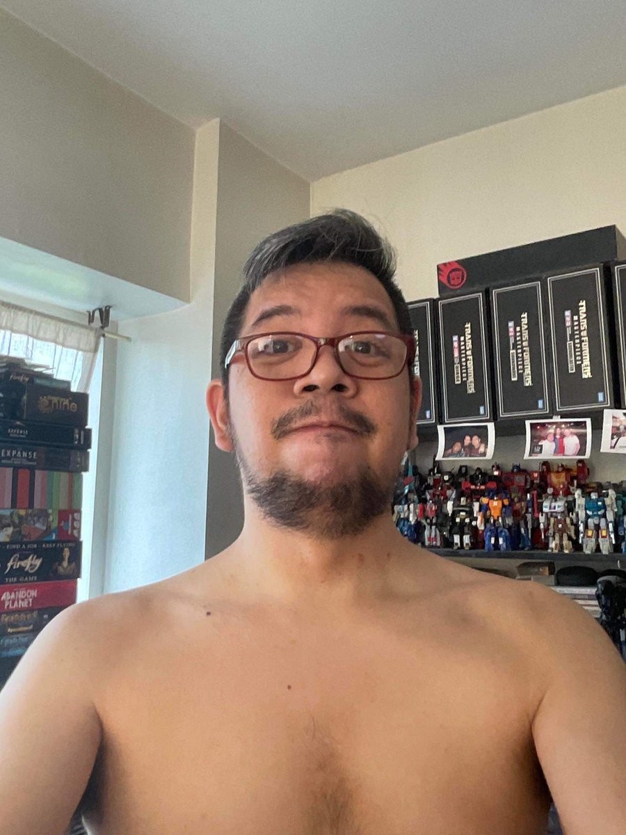 I do believe I miss the shape of my old reading glasses.

Hmm maybe its time to consider new frames?