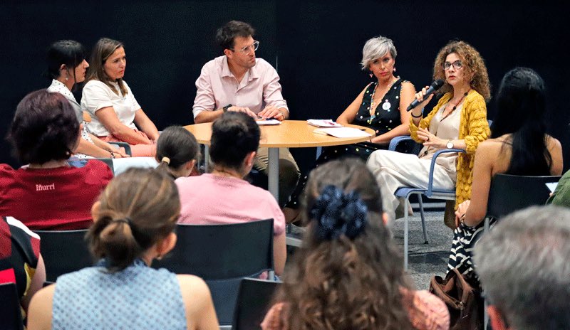 💪  <a href="/ElenaAlonsoMora/">Elena Alonso Morante</a> Responsable Área Técnica GaituzSport y del Programa d #ejerciciofísico del nuevo Servicio d Contra el #Cáncer Bizkaia asistió al II Encuentro 💯 ‘Hablemos de cáncer’ d <a href="/CICbioGUNE/">CIC bioGUNE</a> Dieta, ejercicio y ciencia al servicio de la sociedad 
cicbiogune.es/news/dieta-eje…