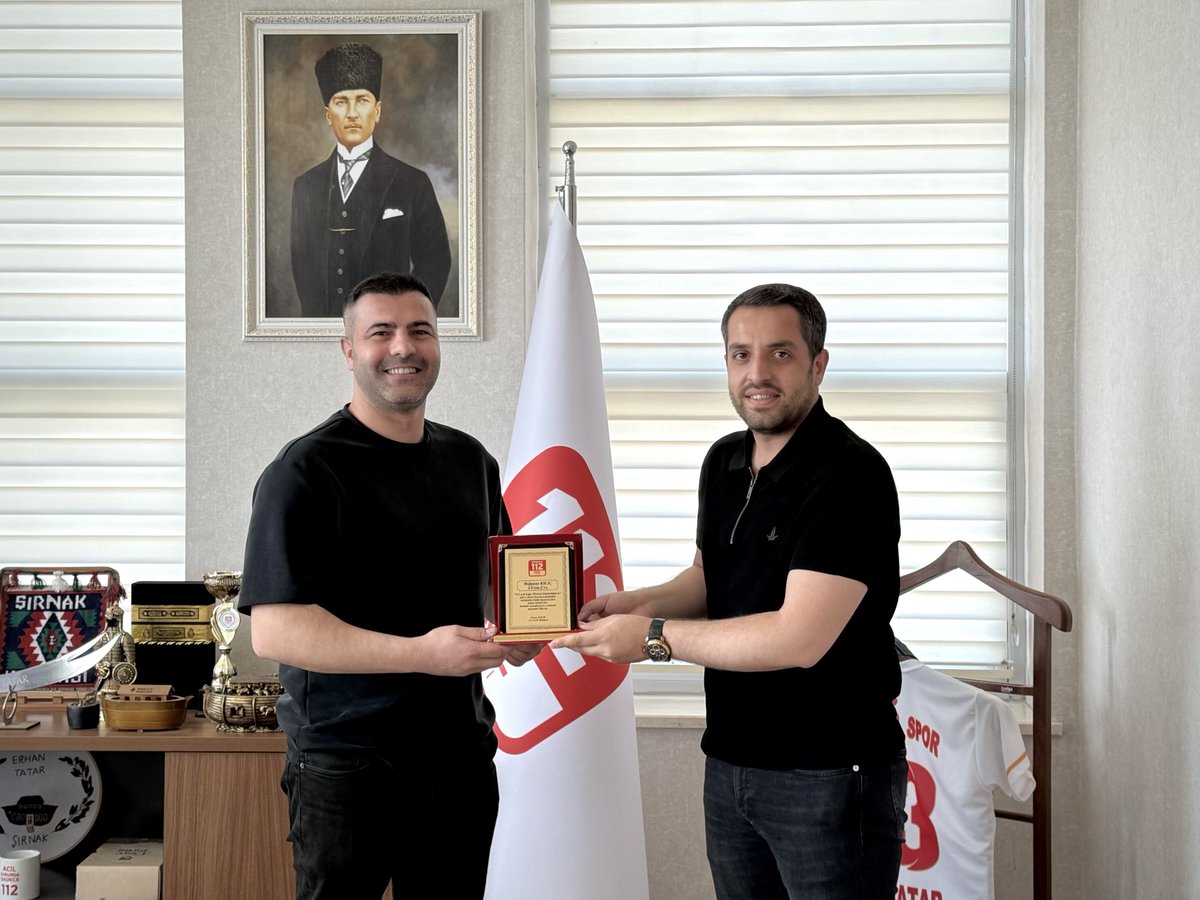 Kurumumuzda görev yapmakta iken tayinleri çıkan Çağrı Karşılama ve Çağrı Yönlendirici personellerimize, Müdürümüz Sayın Erhan Tatar tarafından plaket takdim edildi.

Kurumumuza verdikleri emeklerden dolayı teşekkür eder, yeni görev yerlerinde başarılar dileriz.