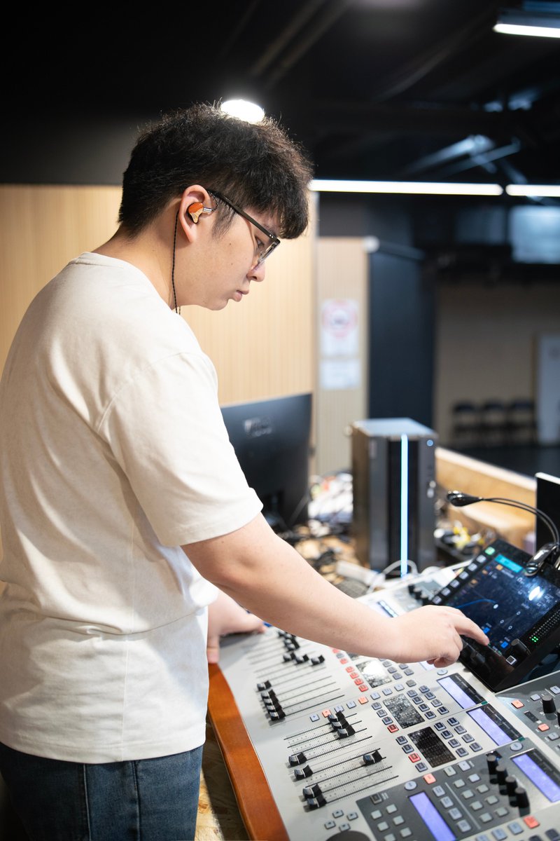 DUNU_Headphone's tweet image. SA6 MKII getting down to work in the studio.
Because great sound deserves a great stage.
#SA6MK2 #StudioGear #DUNU