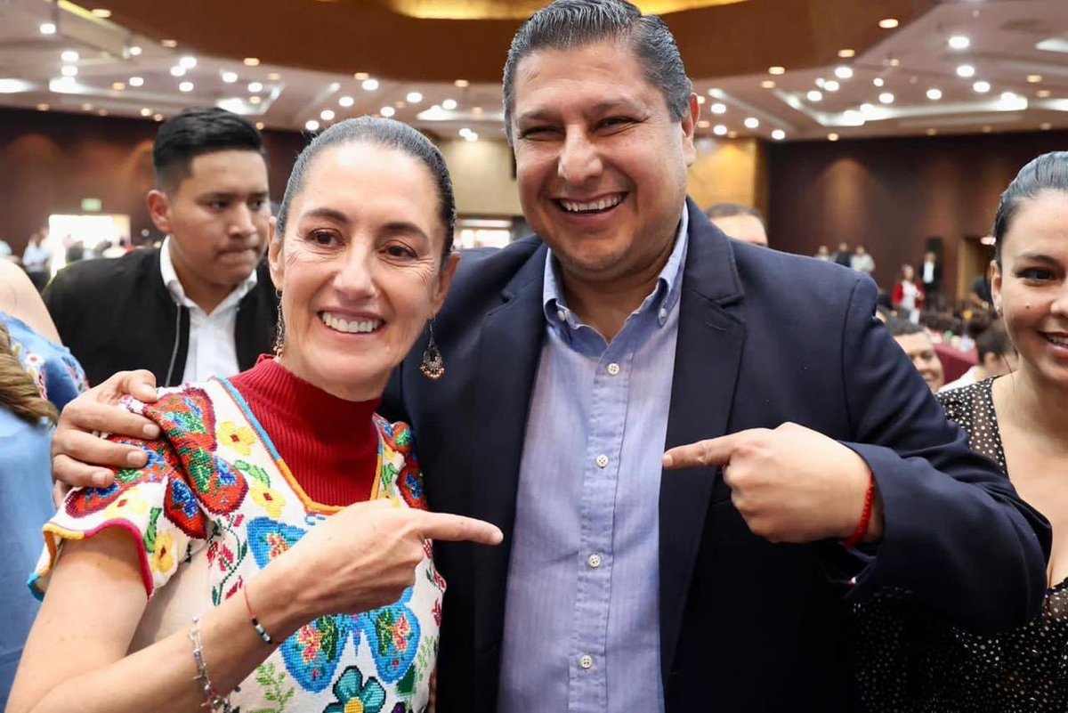 IgnacioBCamposE's tweet image. #
Hoy festejamos a @Claudiashein, nuestra presidenta de México, por su cumpleaños 🎊
#FelicidadesPresidenta