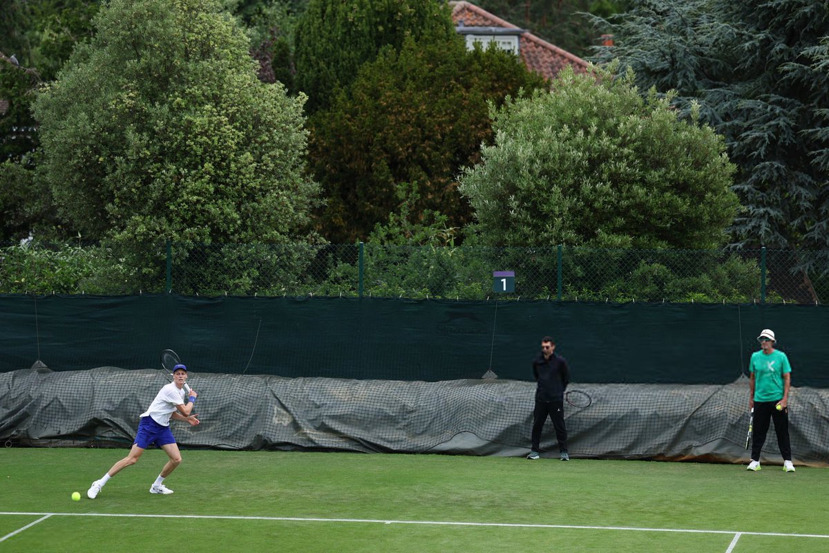 Jannik Sinner 

#Wimbledon