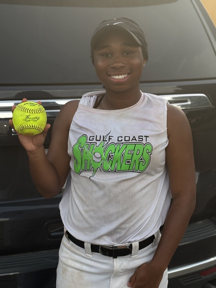 Congrats to 2028 Shocker Jaszian Ray on her HR 💣 on Saturday in the Bullet Showcase in Ruston.