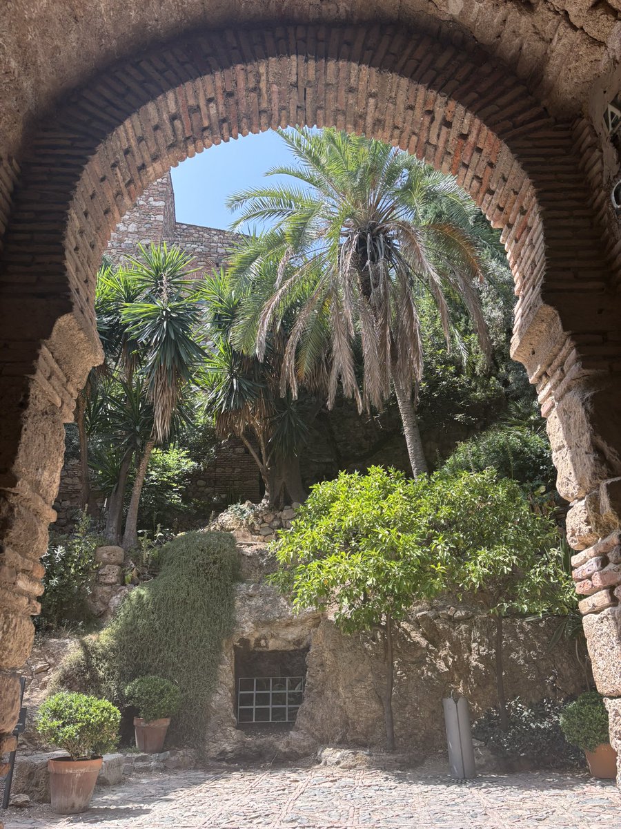 HelenBrooking's tweet photo. Málaga group now visiting El Alcazaba #dhsbcew https://t.co/B6BTq0C0Ij