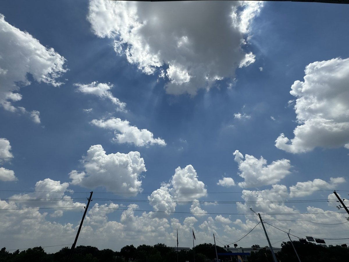 YearRoundChukwu's tweet photo. Moor blessings! 🌥️ https://t.co/SNudGKAjJ3
