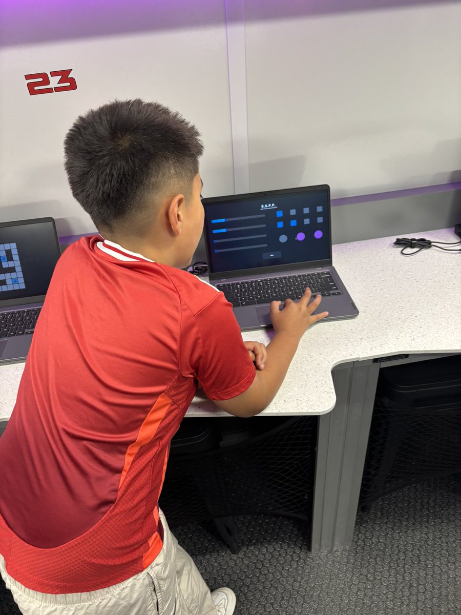 ST.VRAINNOVATION Mobile Education tweet media