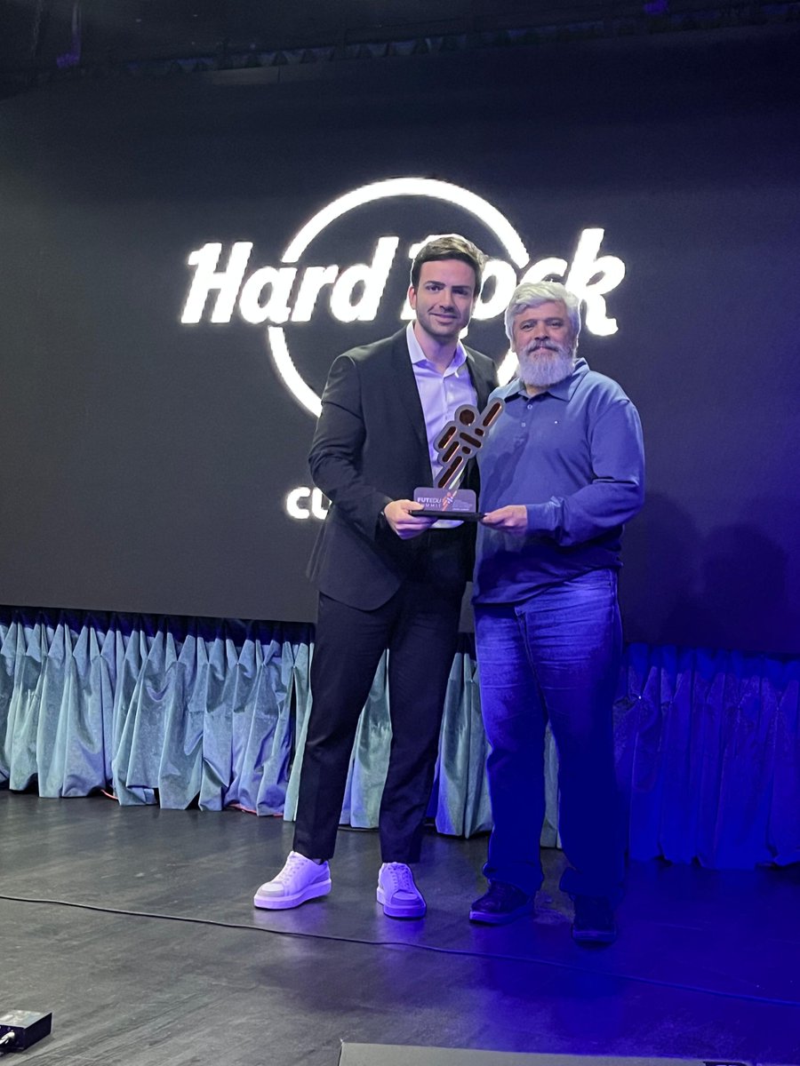 O Instituto Galo recebeu mais um importante reconhecimento por sua atuação social. Durante o FutEdu Summit Internacional, o Instituto foi premiado ao lado de clubes e instituições do Terceiro Setor que se destacam pelo impacto social em toda a América Latina.