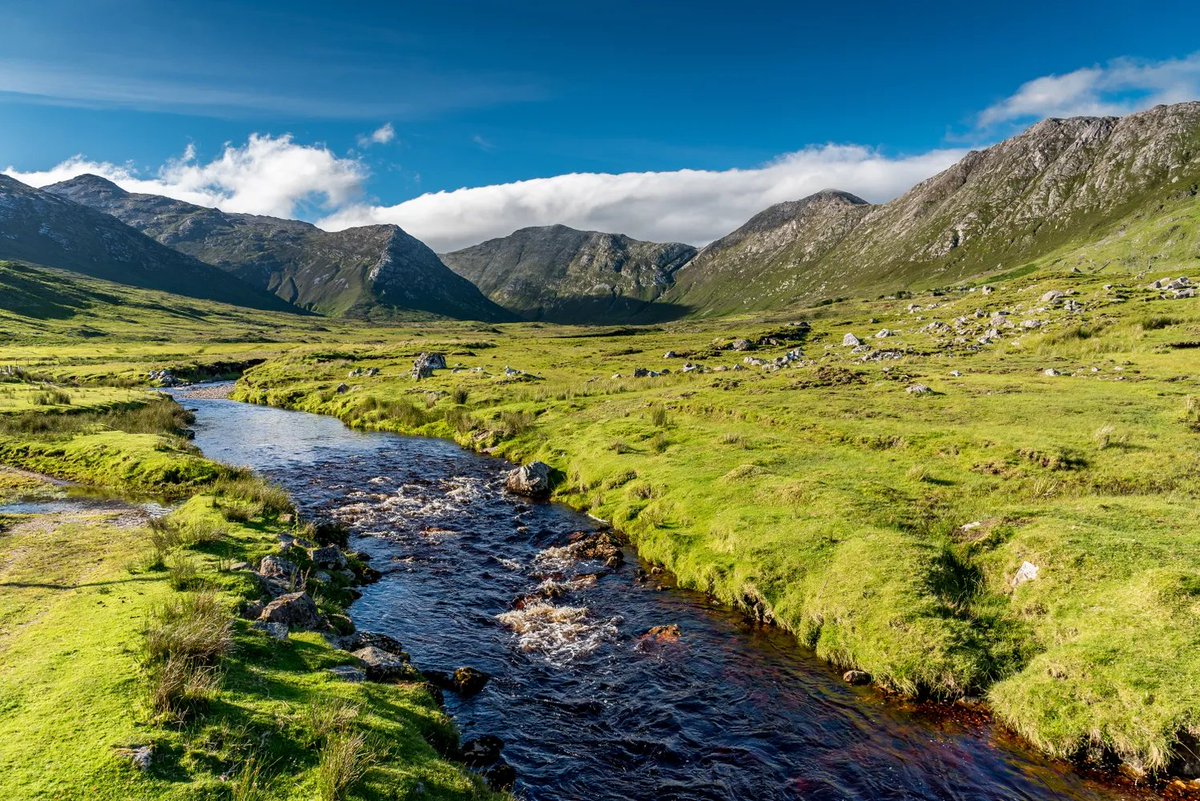 TexasExes's tweet image. Hike or bike your way through Europe on one of our new adventure trips! Cycle in Burgundy, France, walk the iconic Camino de Santiago in Spain and Portugal, or hike Ireland's Wild Atlantic Way. Book now! → travel.texasexes.org/2026-adventure…