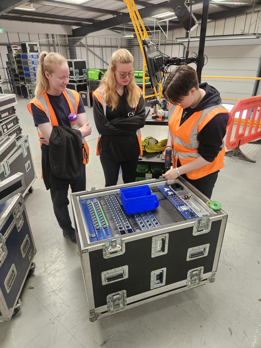 We are grateful to TSL Lighting for their support at our production of The Pajama Game - delivering training and industry experience expertise, as well as providing equipment for our students. Find out more about our backstage programmes: gsauk.org/study-with-us