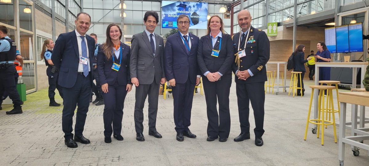 MPeronaci's tweet image. Tutto pronto qui a L’Aja in attesa di ricevere il Presidente del Consiglio @GiorgiaMeloni, il VP @Antonio_Tajani e il Min. @GuidoCrosetto per il #natosummit2025
Grazie a tutto il team di @ItalyInTheNL per il supporto e l’ospitalità.