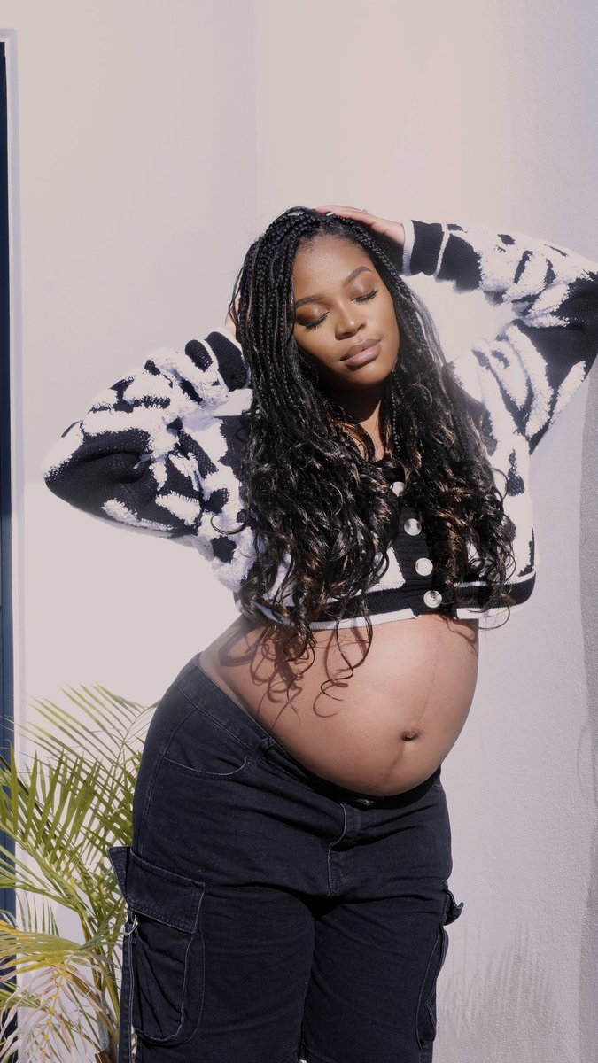 sivemabuya's tweet photo. Bump’s out the bag🥺🤭
We couldn’t be happier❤️ 

A&amp;S https://t.co/9P1vVEz7pE