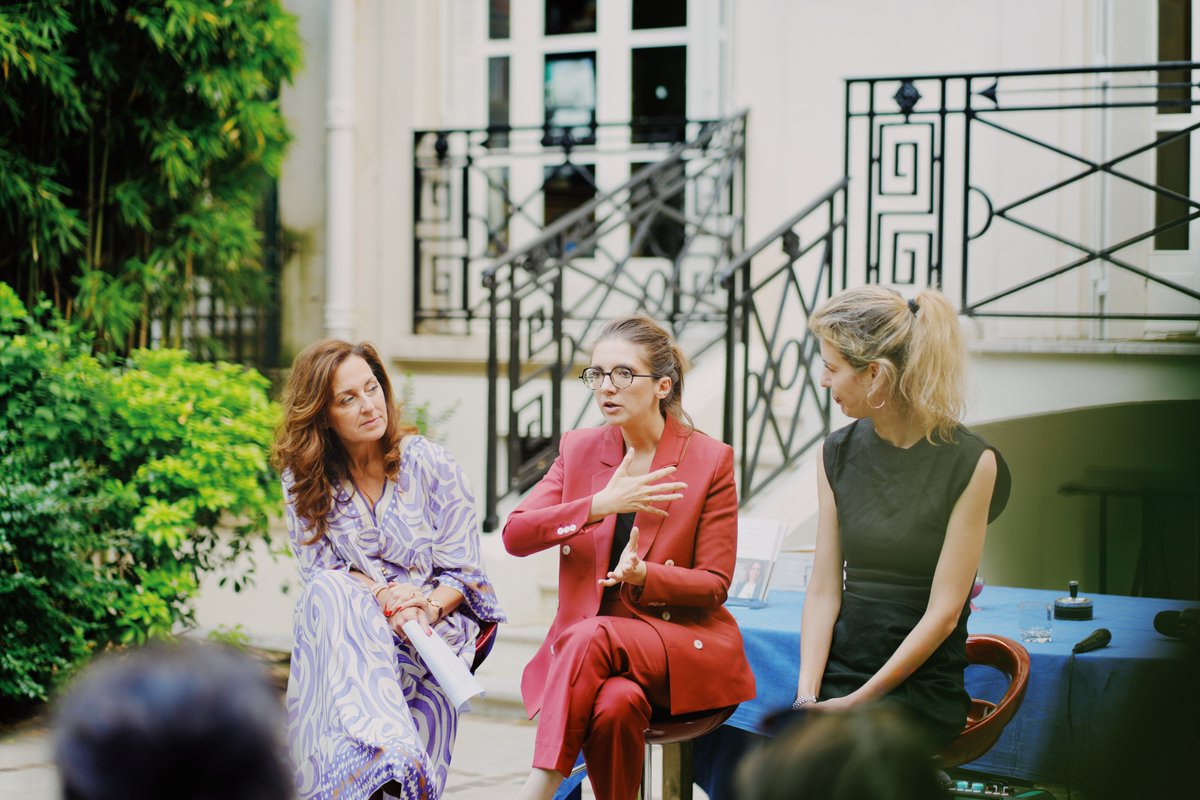 Rencontre carrière et martenité avec Aurore Bergé et Saveria Rojek dlvr.it/TLXKFf
