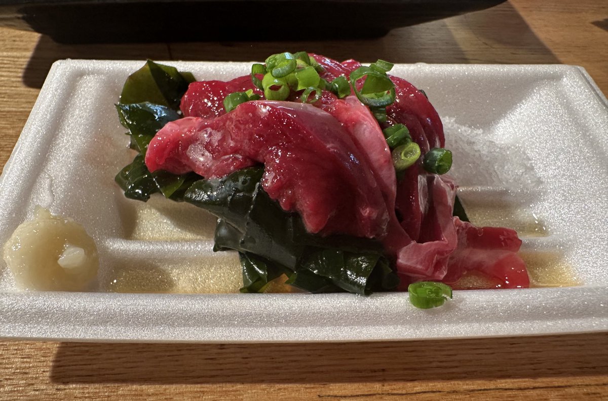 上野でサメの心臓食べました🩵