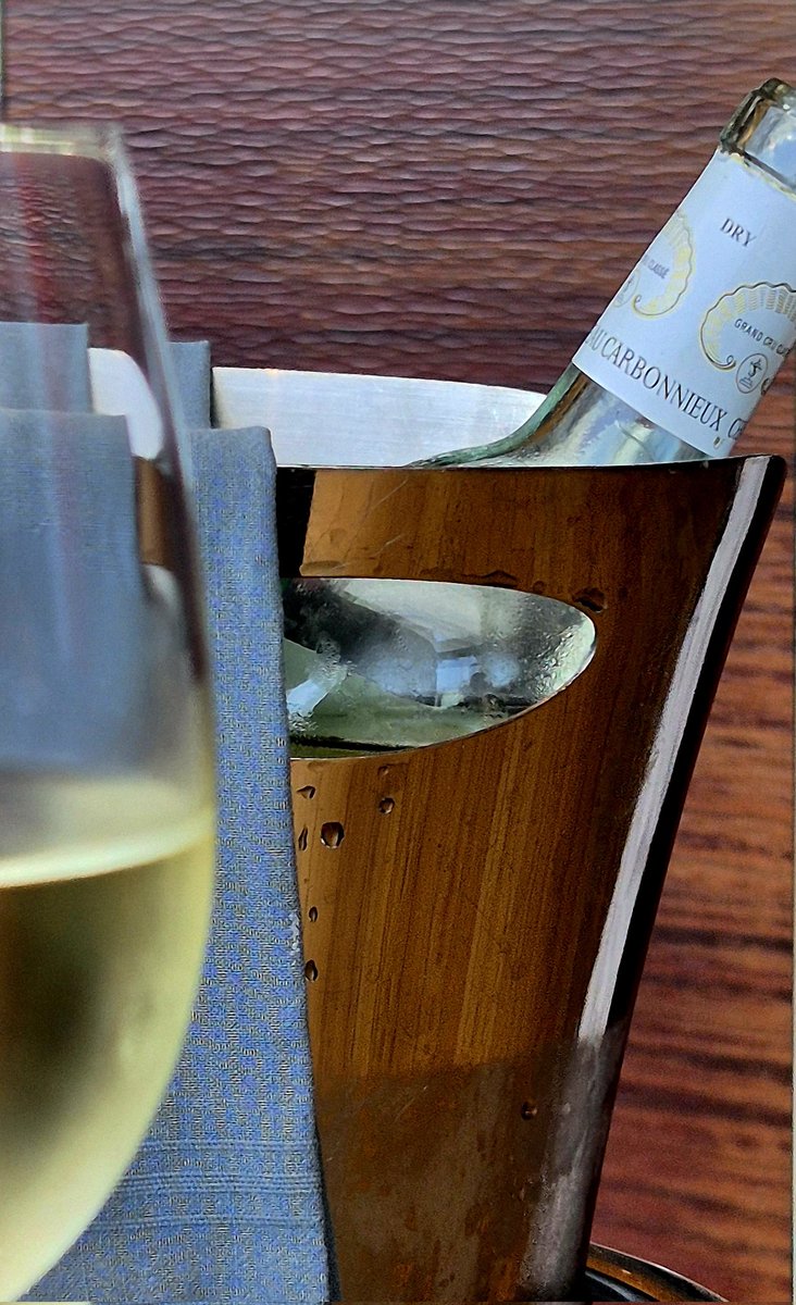 Cooling down ☀️ <a href="/MiamKitty/">Kitty Miam Miam</a>