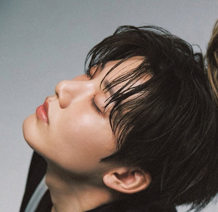 y2kyu_'s tweet image. SERVING FACE OH MY GOD