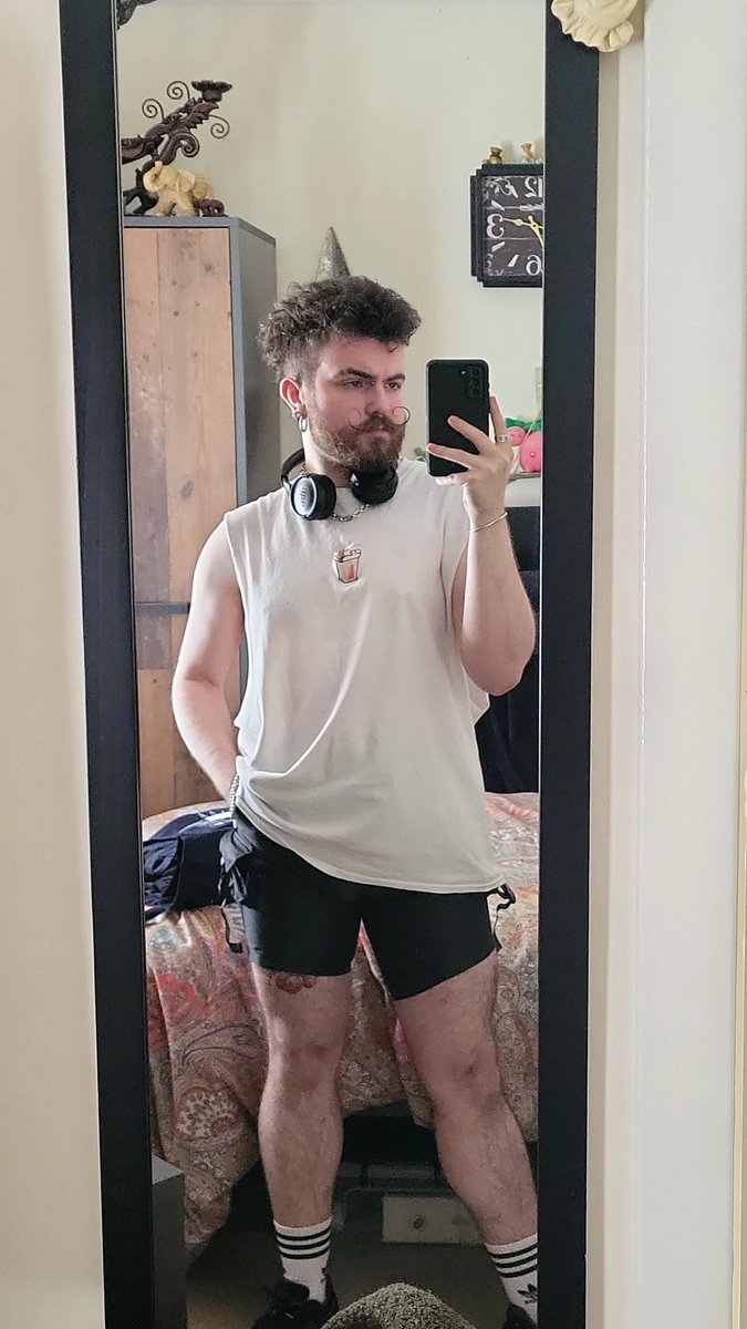 photos taken moments before disaster (I sat down and the crotch of my shorts burst)