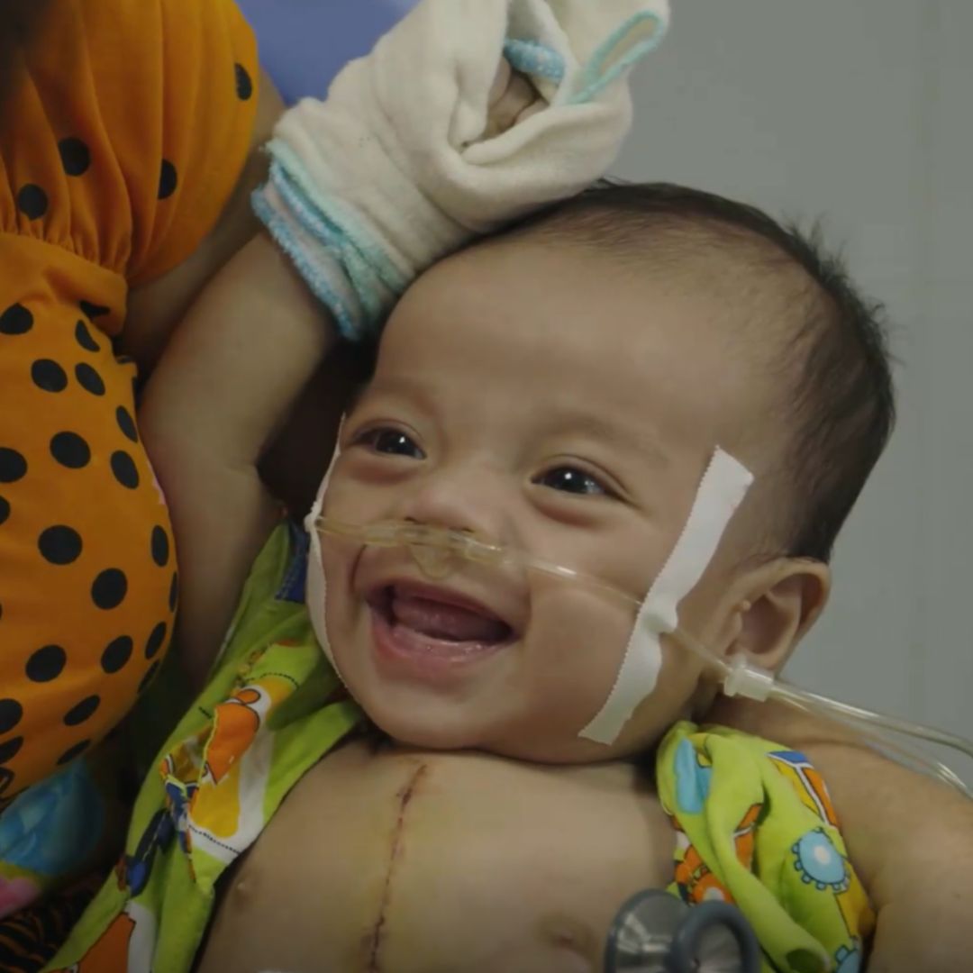 We believe every child deserves a healthy heart. Your support today provides training to those who treat children born with heart conditions. Did you know? Last year 213,000+ children with heart disease received care from our hospital partners. Give now: childrensheartlink.org/donate
