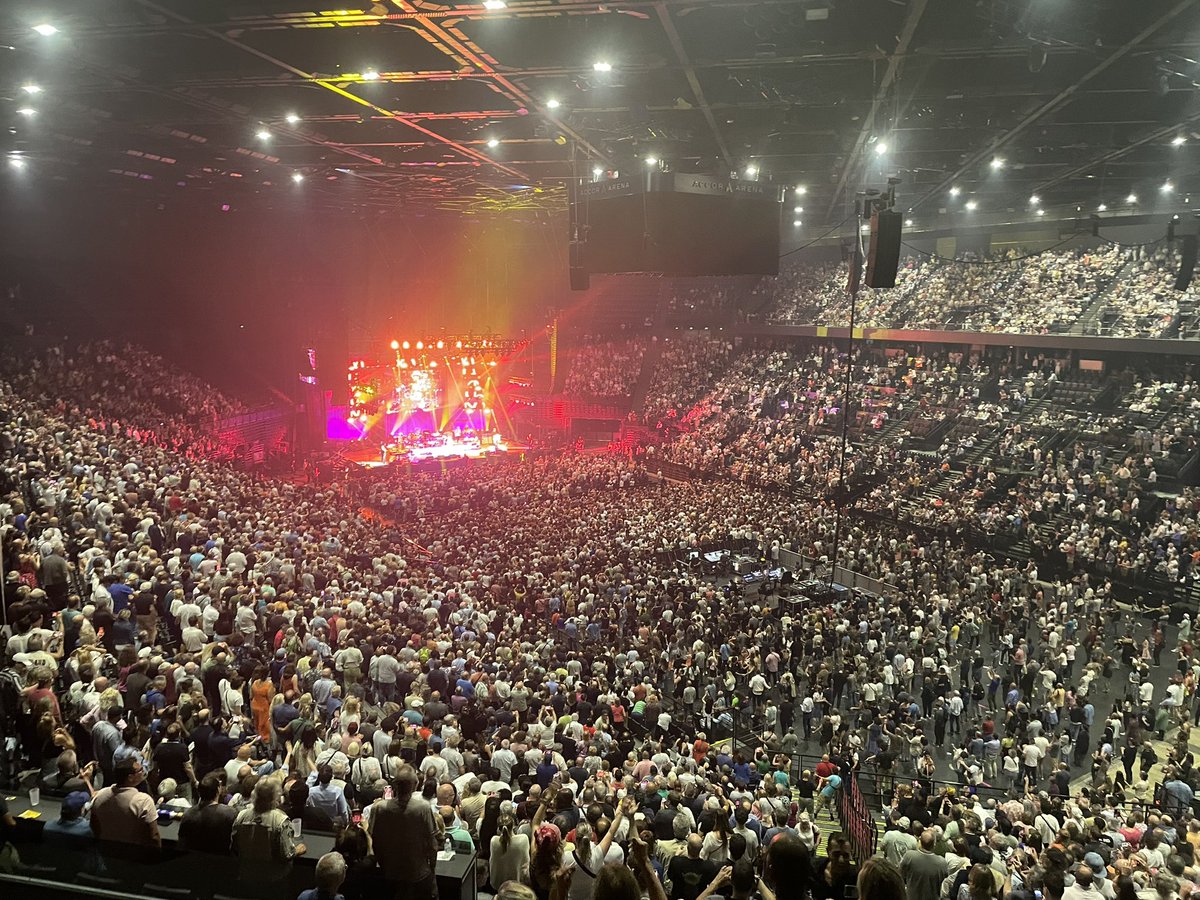 Alain Cadec (@alaincadec) on Twitter photo Hier soir à l’Accor Arena de Bercy <a href="/Accor_Arena/">Accor Arena</a> ce fut la réalisation d’un rêve : concert de Carlos Santana <a href="/SantanaCarlos/">Carlos Santana</a>.
Après Eric Clapton <a href="/EricClapton/">Eric Clapton</a> l’an dernier un deuxième «Pape » de la guitare latino pour l’un et blues rock pour le second a enflammé l’ <a href="/Accor_Arena/">Accor Arena</a> Hier soir à l’Accor Arena de Bercy <a href="/Accor_Arena/">Accor Arena</a> ce fut la réalisation d’un rêve : concert de Carlos Santana <a href="/SantanaCarlos/">Carlos Santana</a>.
Après Eric Clapton <a href="/EricClapton/">Eric Clapton</a> l’an dernier un deuxième «Pape » de la guitare latino pour l’un et blues rock pour le second a enflammé l’ <a href="/Accor_Arena/">Accor Arena</a>