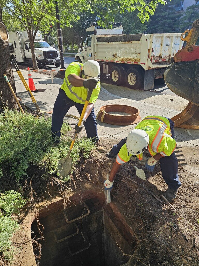 Even in the heat, our crews are out tackling critical sewer repairs. 💪🏽☀️ We equip them with cooling towels, electrolyte drink mixes, &amp; portable tap water coolers to help them stay safe &amp; hydrated. Be prepared like our crews: carry a reusable bottle &amp; stay hydrated. 💧 #DCWater