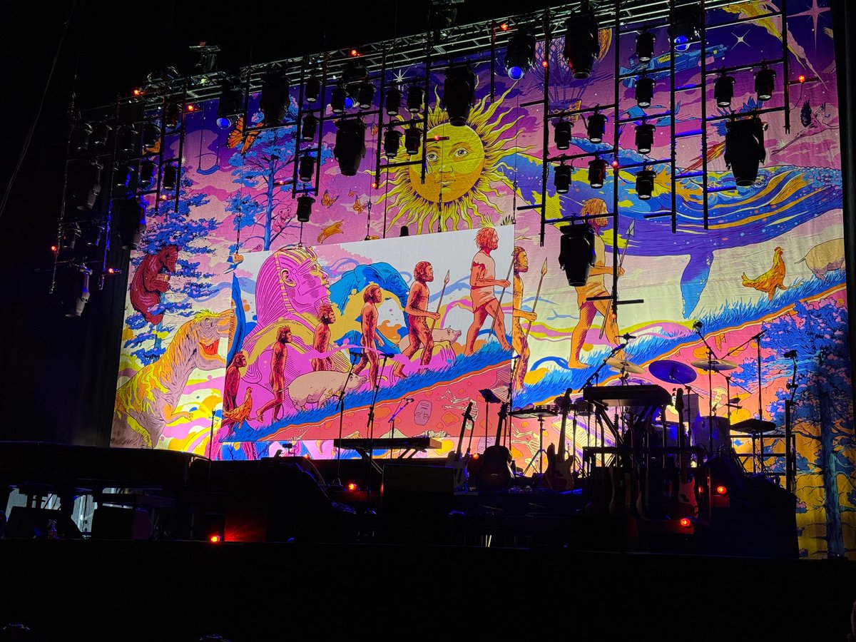 <a href="/timminchin/">Tim Minchin</a> Had a great time last night <a href="/fdarena/">first direct bank arena</a>  with my boy <a href="/OhnoitsAvon/">Avon Blyth</a> which I have to thank for buying the tickets