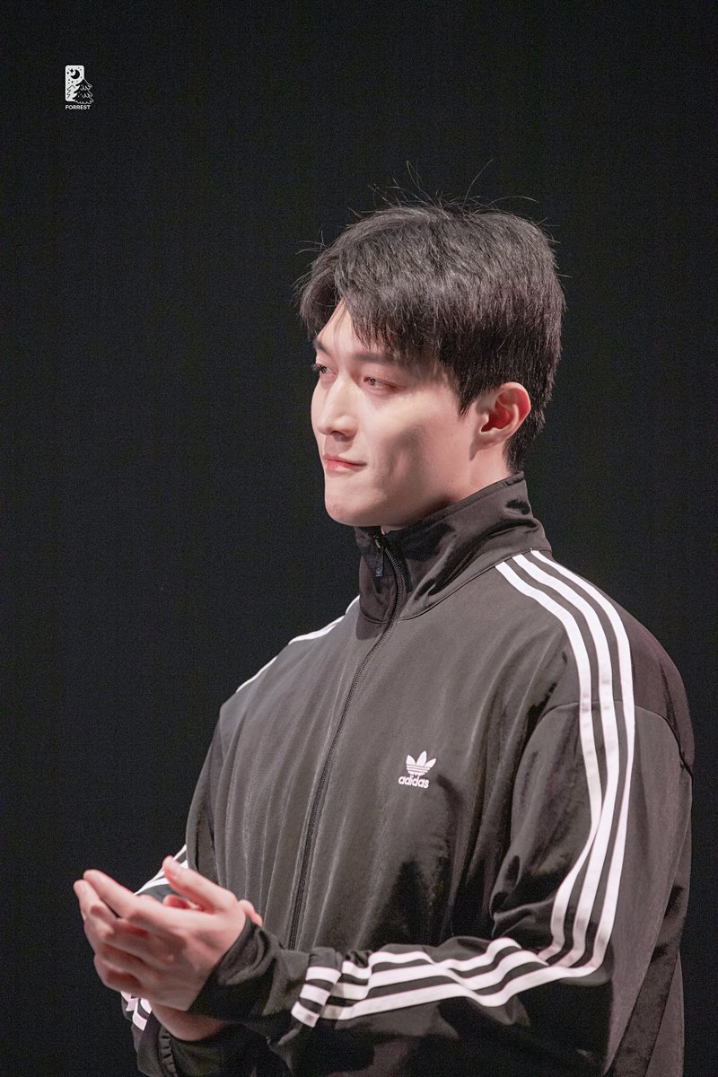 포 레스트 tweet media