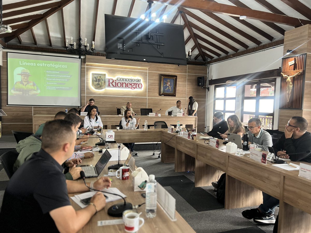 Corporación Empresarial del Oriente Antioqueño (@ceocorporacion) on Twitter photo #Ahora estamos presentes en el <a href="/ConcejoRionegro/">Concejo de Rionegro</a> presentando los principales programas que lideramos en el municipio como:
1. Corredores sostenibles
2. Opción Devbida
3. Ruta Conectando Futuros
4. Sostenibilidad
Conéctate aquí para conocer más 👇🏼
facebook.com/share/v/1F2tWU… #Ahora estamos presentes en el <a href="/ConcejoRionegro/">Concejo de Rionegro</a> presentando los principales programas que lideramos en el municipio como:
1. Corredores sostenibles
2. Opción Devbida
3. Ruta Conectando Futuros
4. Sostenibilidad
Conéctate aquí para conocer más 👇🏼
facebook.com/share/v/1F2tWU…