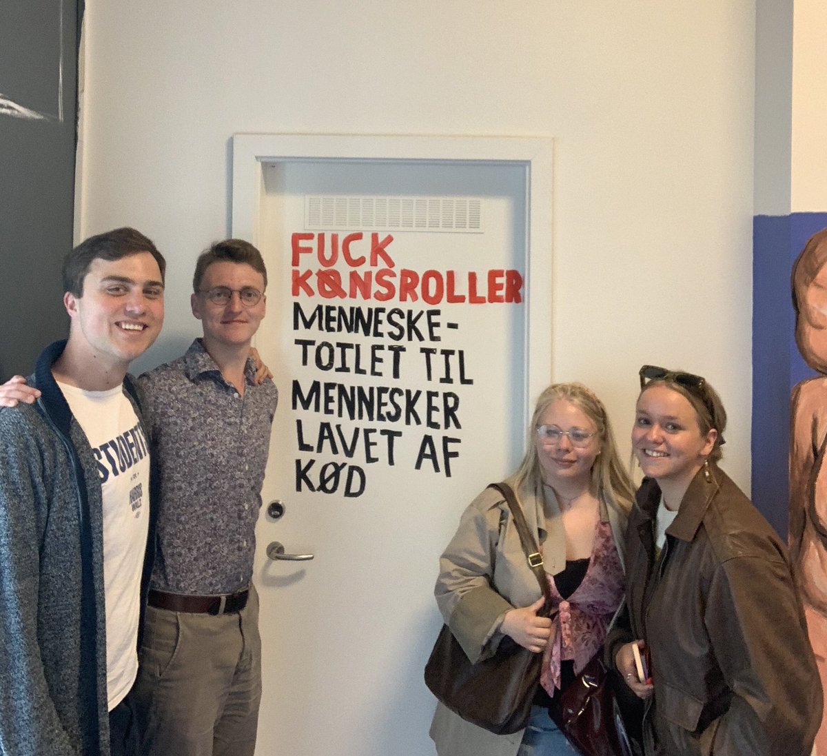 Mark__A__N's tweet image. Ny podcast på vej…
@DFUNikita
@wilhelmdct
@katrine_hviid
#dkpol