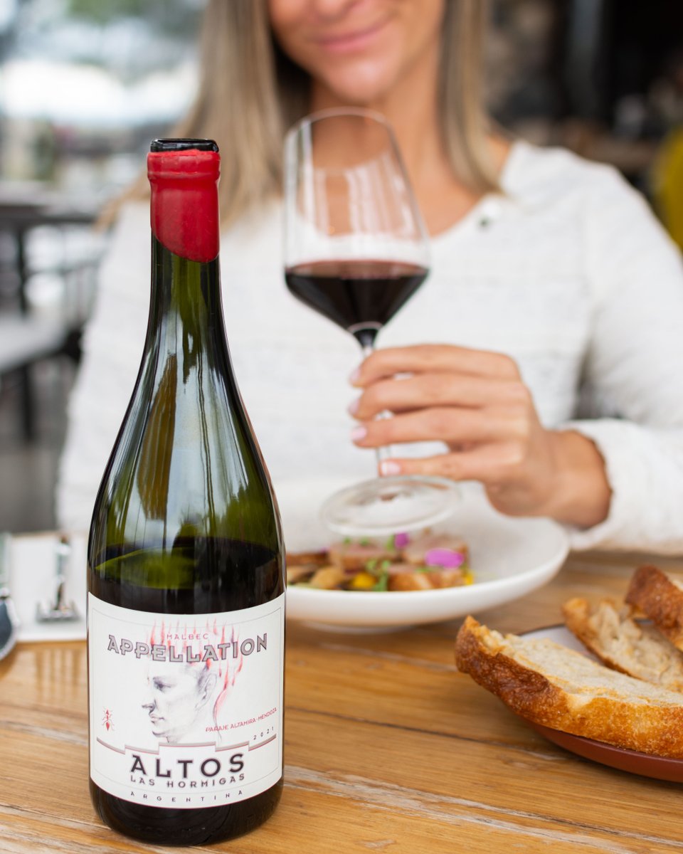 ALHmalbec's tweet image. Disfrutamos el finde largo en Ruda Cocina, un programa ideal para quienes quieren disfrutar los días de descanso en Mendoza.
El maridaje elegido fue el Malbec Appellation Paraje Altamira con solomillo de cerdo, un plato que armoniza a la perfección con el carácter de éste Malbec.