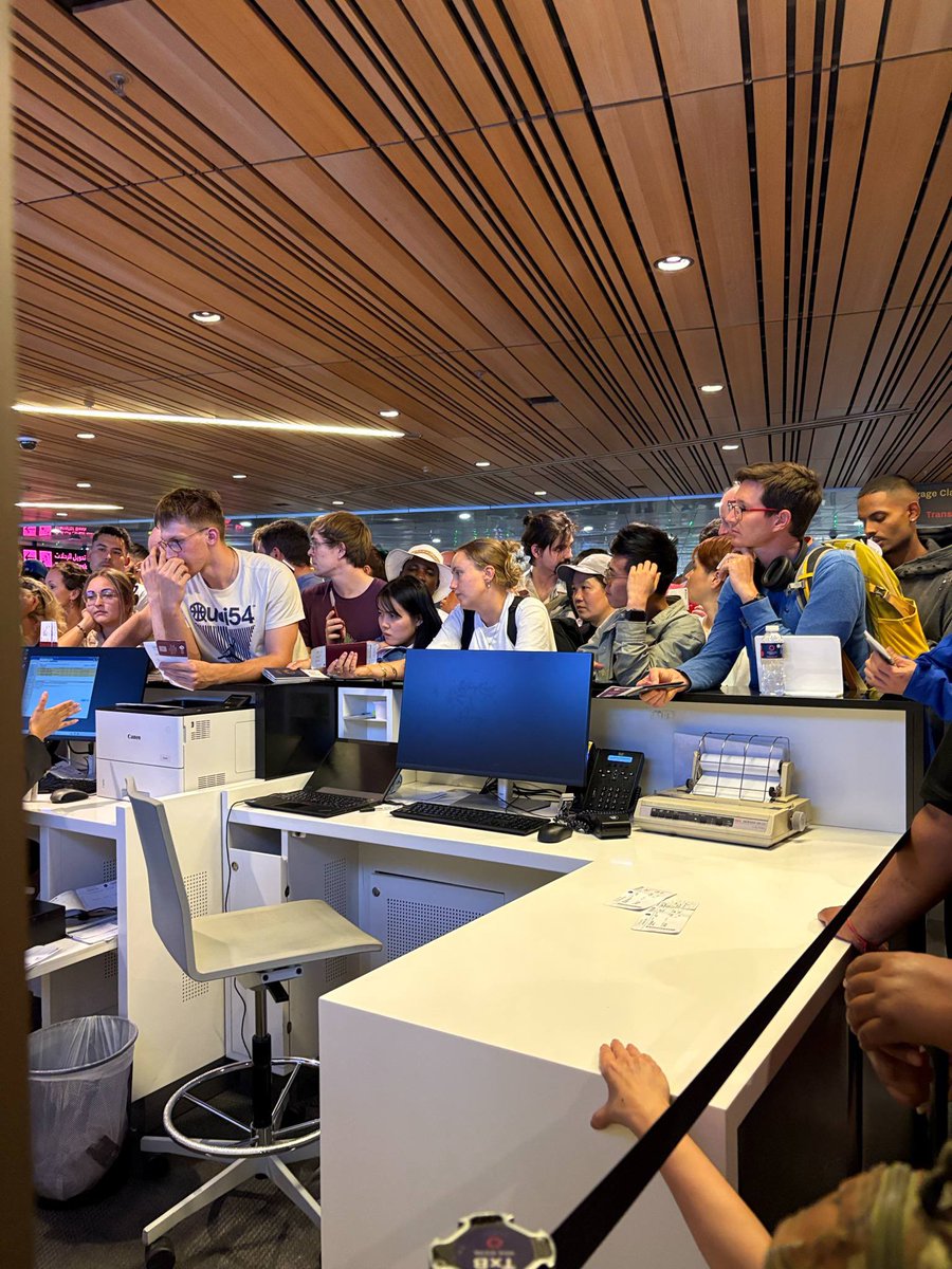 haily89's tweet image. Joke of a 'World's Best Airline' @qatarairways! QR976 DOH-HAN (24/6) is a DISGRACE. I've been held captive 10 F**KING HRS in line, 3 HRS motionless at front! Appalling service, utterly incompetent management.
@BBCWorld @Reuters @CNN @SkyNews #CustomerServiceFailure #ShameOnYou