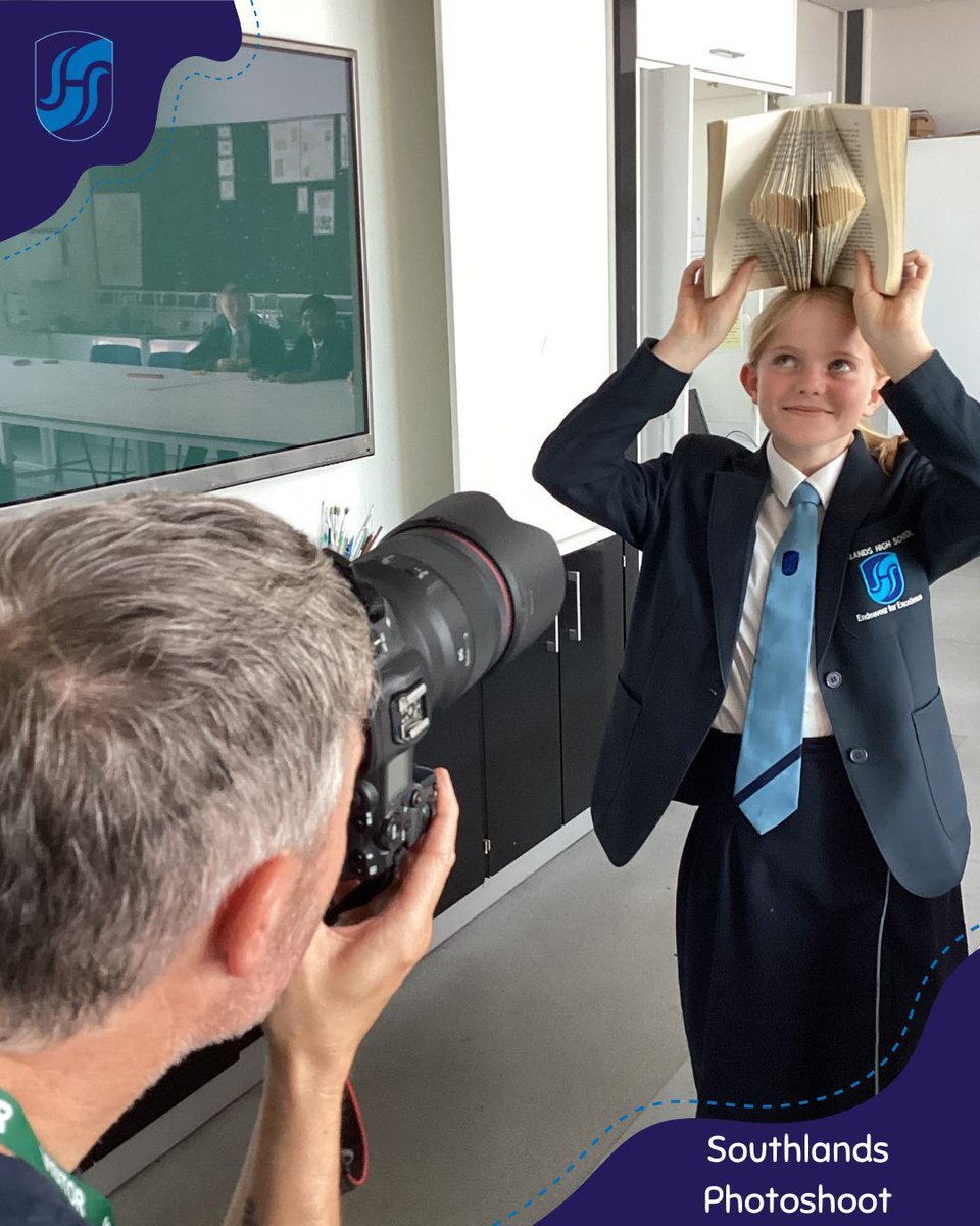 On Friday, our students worked with a professional photographer to capture new school photos. We can’t wait to share the final results in the coming weeks! In the meantime, here’s a sneak peek behind the scenes. 📸✨