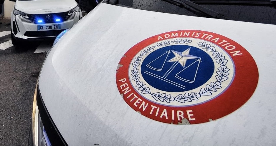 🔴 Violente agression de surveillants pénitentiaires en Dordogne : un père et ses deux fils en garde à vue 

→ Plus d'informations en cliquant ici : actuforcesdelordre.fr/?p=165939 

#ACTUFDO