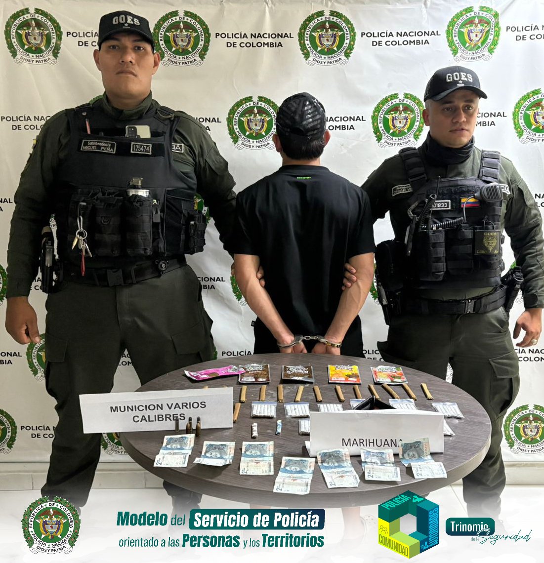 Cayó alias "Argüello", reconocido actor delincuencial dedicado al microtráfico en #Villavicencio.

Este hombre fue capturado, en el barrio Trece de Mayo, con 150 gramos de marihuana, seis cartuchos para armas de fuego de diferentes calibres y dinero en efectivo. #Línea123