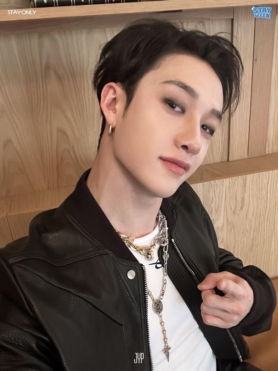 pr_crstinat1ng's tweet photo. ★★★★★ best leader award goes to—
#StaySelcaDay #SSD #SSD_25 #SSD25 #LoveStay #StrayKids #스트레이키즈 #bangchan #방찬 #Christopher @Stray_Kids https://t.co/GanViOqC9y